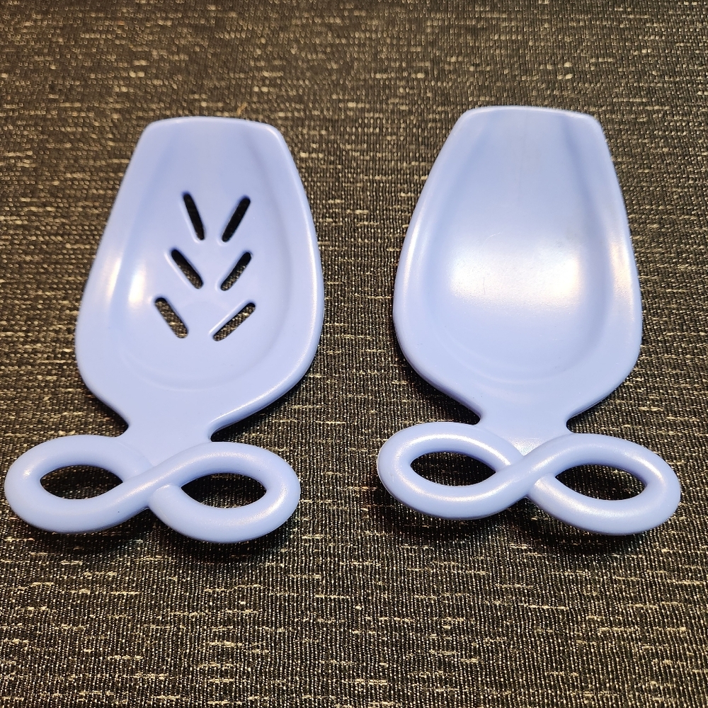 P.J. Maxwell Extra Hands Food Chef Servers Blue Kitchen Utensil Salad Wings